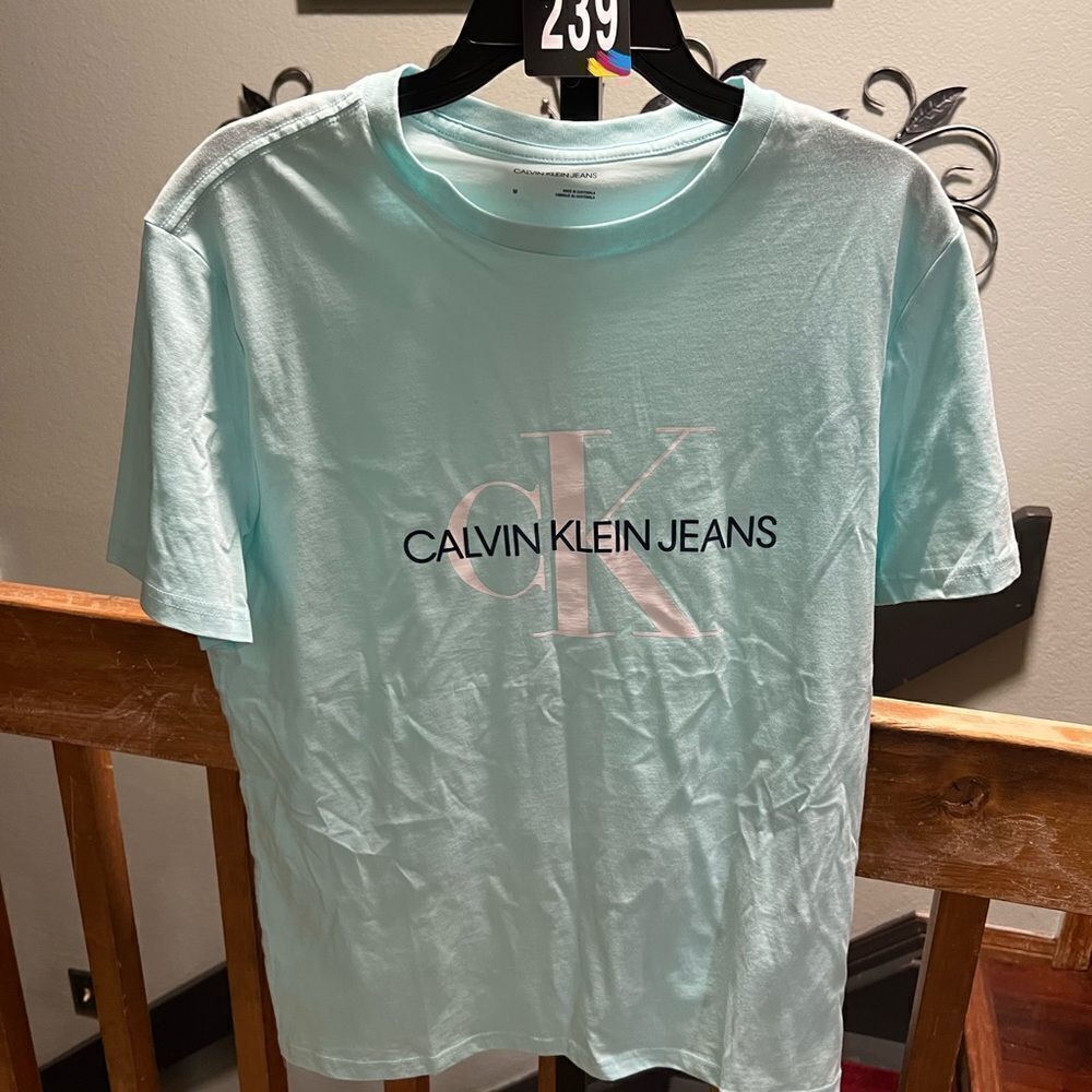 NWOT Calvin Klein Jeans Light Blue T-Shirt Medium #239
